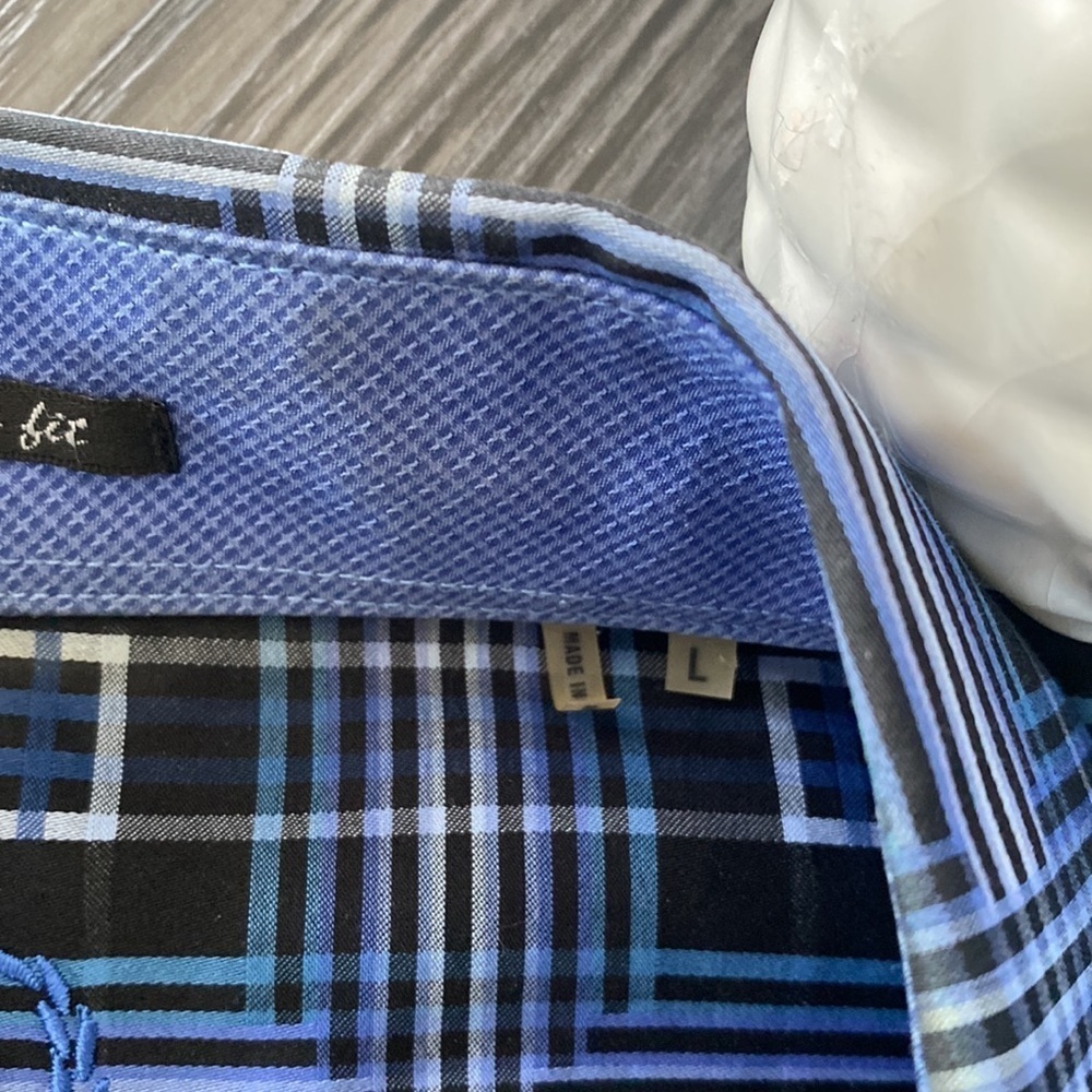 BUGATCHI BUTTON DOWN size large - Picture 2 of 3
